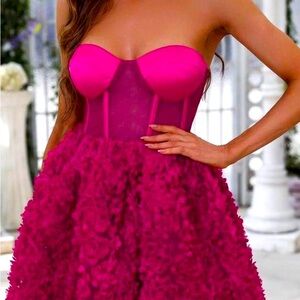 Prom/prenup shoot gown or any occasion